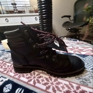 Women 8.5 Timberland London Square Boots